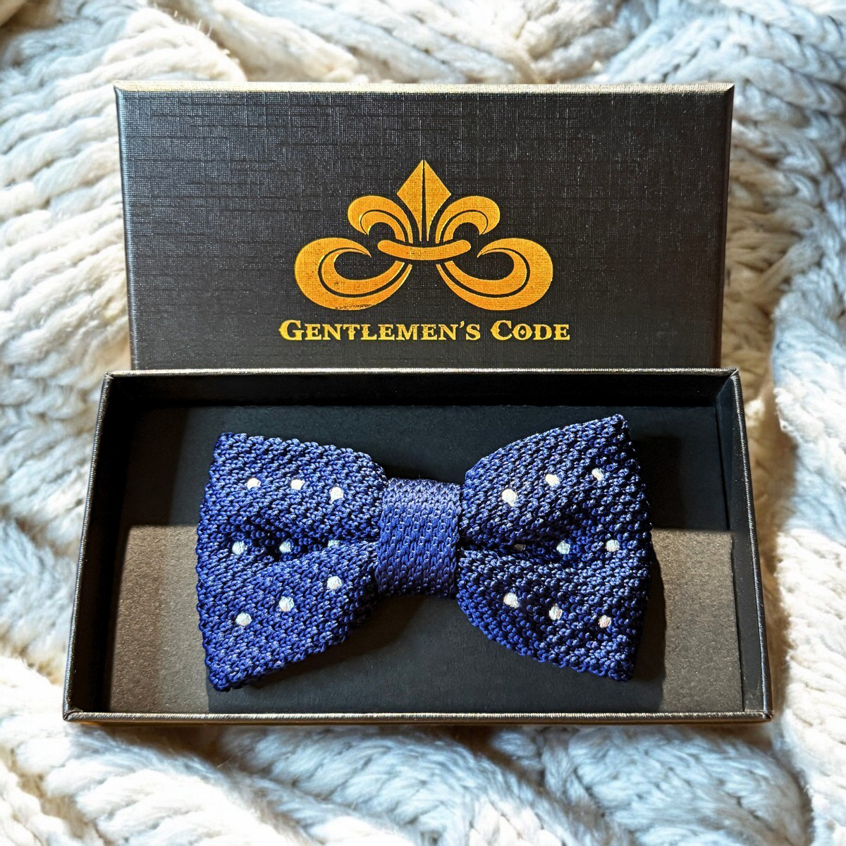 Nœud Papillon Petit Gentleman Tricot Bleu à Pois