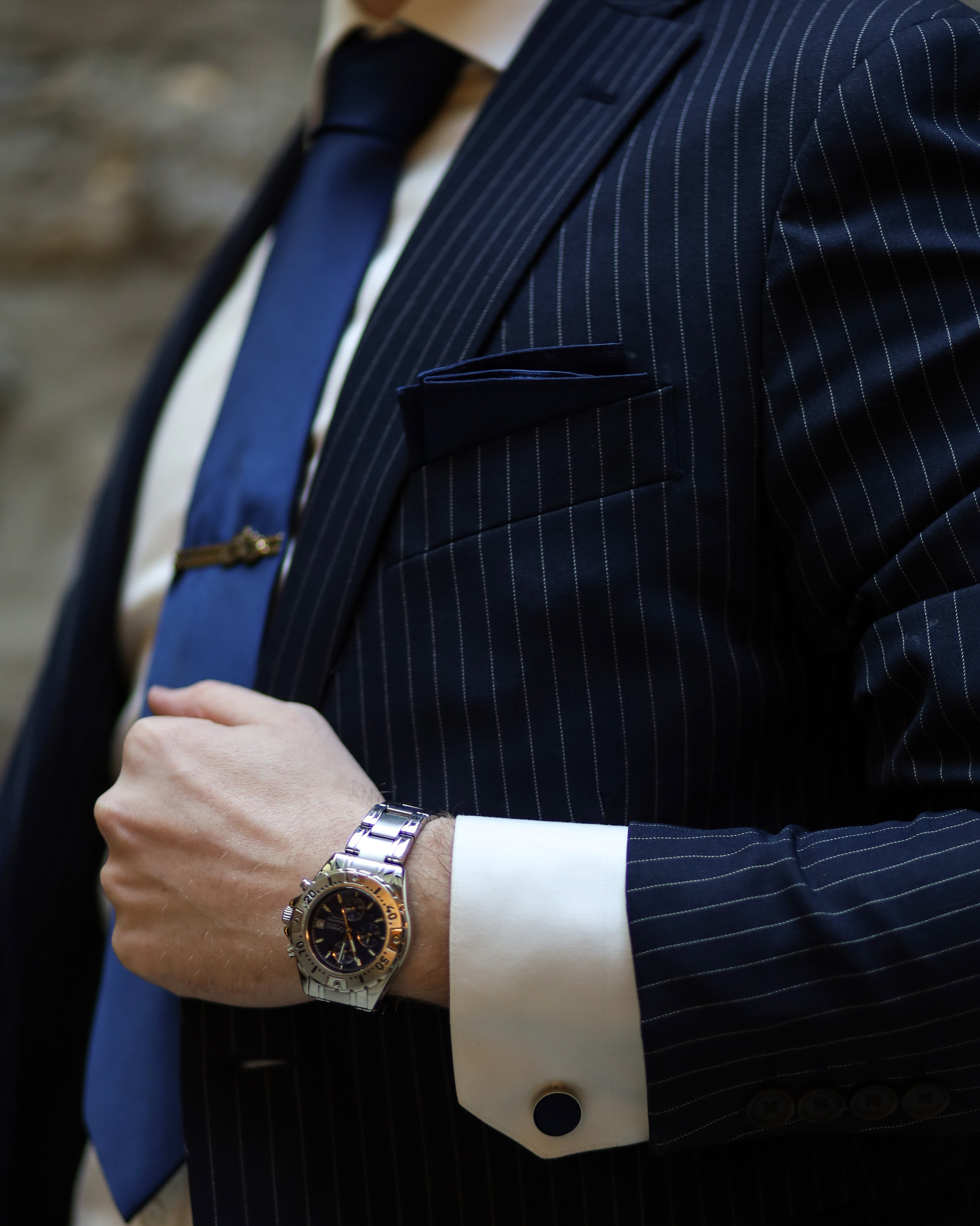 Ensemble Cravate, Mouchoir de Poche, Pince à Cravate et Boutons de Manchette Bleu Marin - Gentlemen's Code