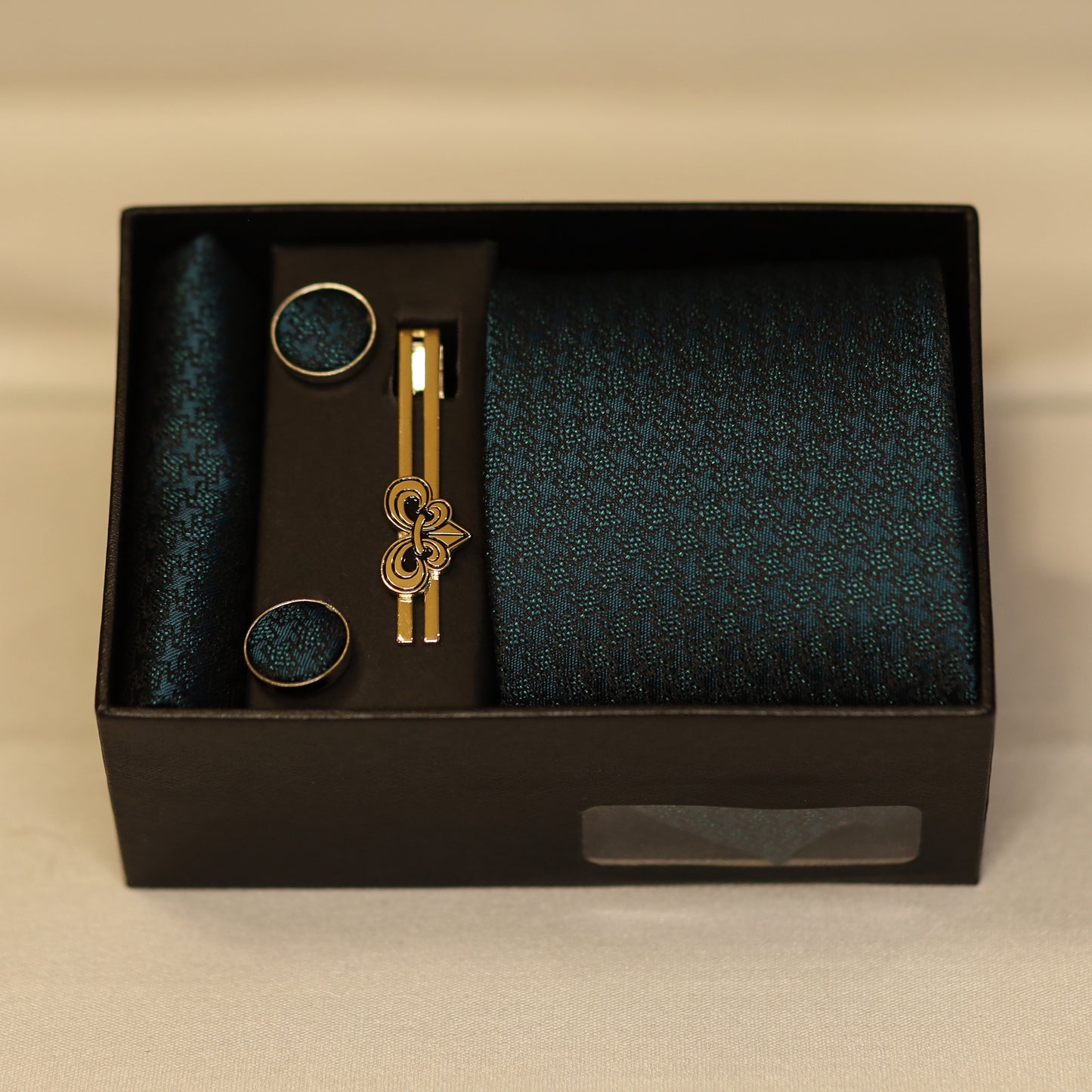 Ensemble Cravate, Mouchoir de Poche, Pince à Cravate et Boutons de Manchette à Motif Vert Forêt - Gentlemen's Code
